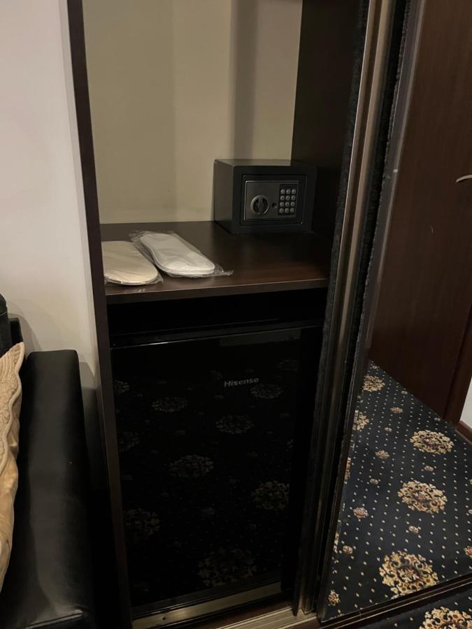 Hotel New Royal ティビリシ エクステリア 写真