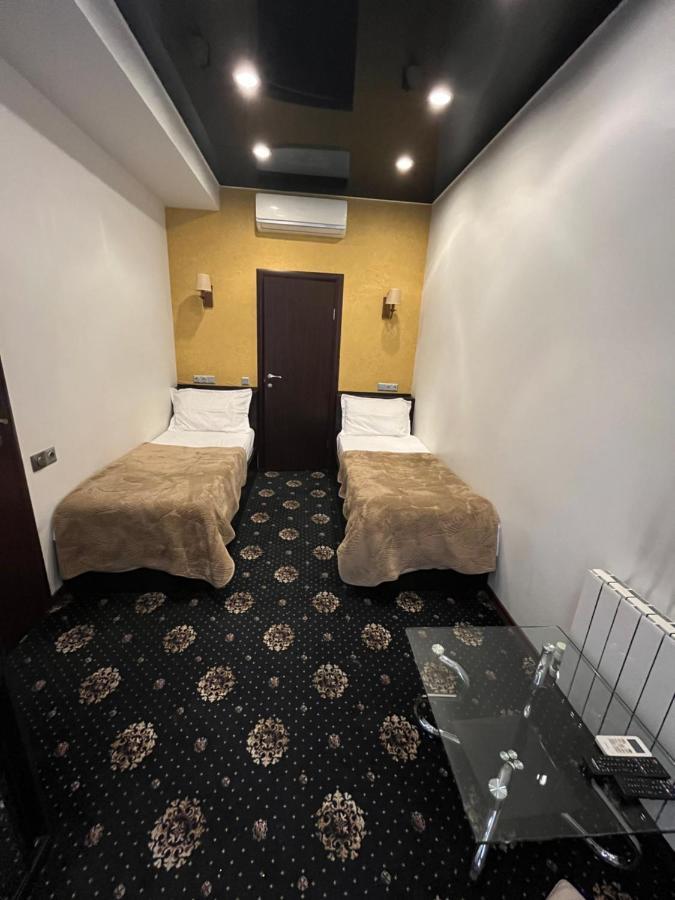 Hotel New Royal ティビリシ エクステリア 写真