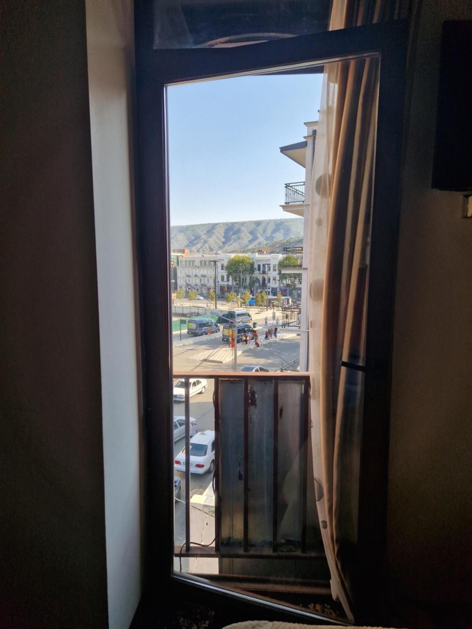 Hotel New Royal ティビリシ 部屋 写真